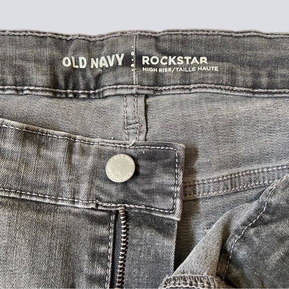 Old Navy High-Rise Rockstar Skinny Jeans - Picture 6 of 11
